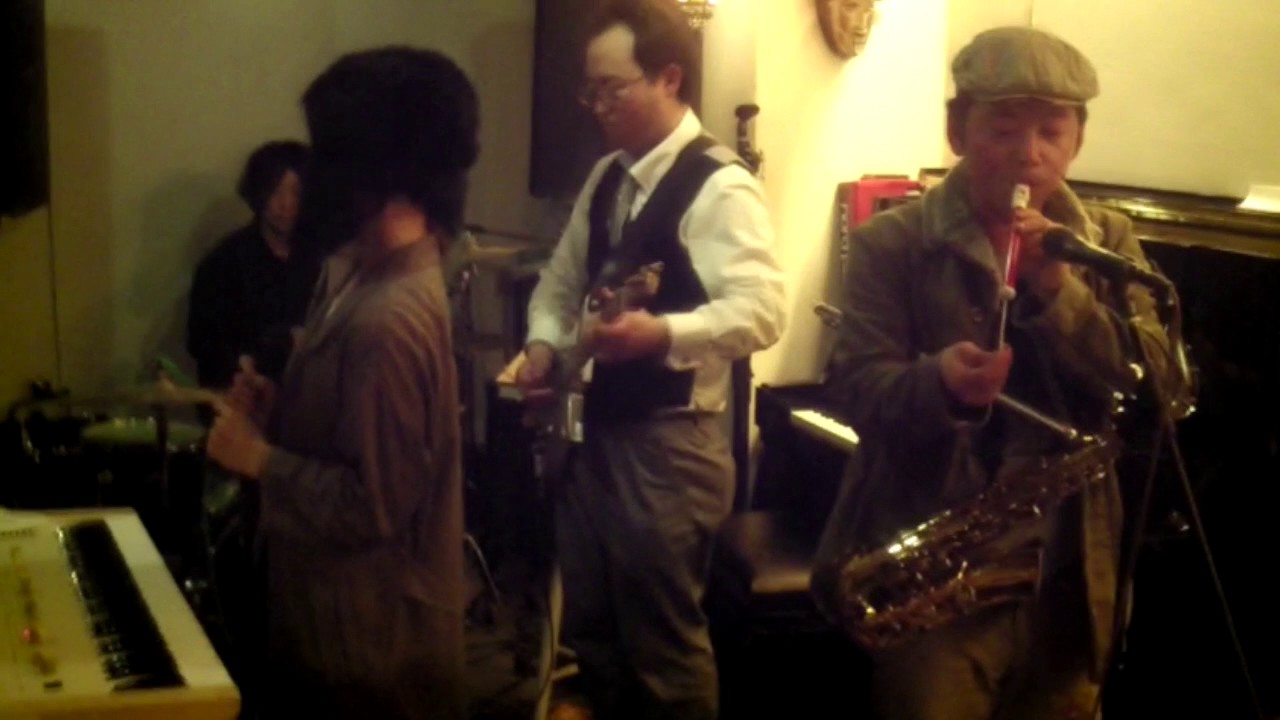 Compact Club-improv session