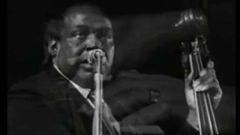 Willie Dixon -  I'm Nervous (Live video - 1969)