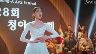 Joo Seok Kyung Sings Je Veux Vivre