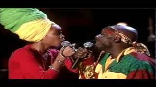 Erykah Badu & Jimmy Cliff. No woman no cry