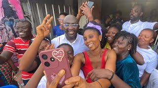 “We won’t bath or wash our hands again bcos Bawumia hugged us -Slay Queens say as they take pics