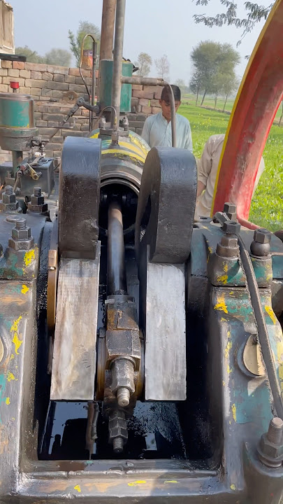 Download lagu Old Black Engine Starting!! Biggest Hp old Model Engine Diesel Engine