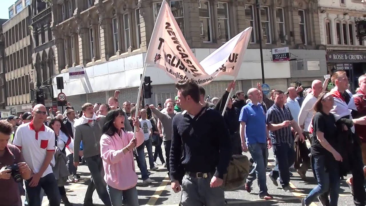 Official Video's EDL March Newcastle Upon Tyne in May 2013 - English