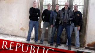 Video thumbnail of "Republic Szerelmes mindenkibe"