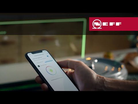 Die Beleuchtung des ausfahrbaren Dunstabzugs aus Glas von NEFF