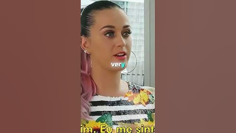 Katy Perry got DIVORCED through text... 🥺📱