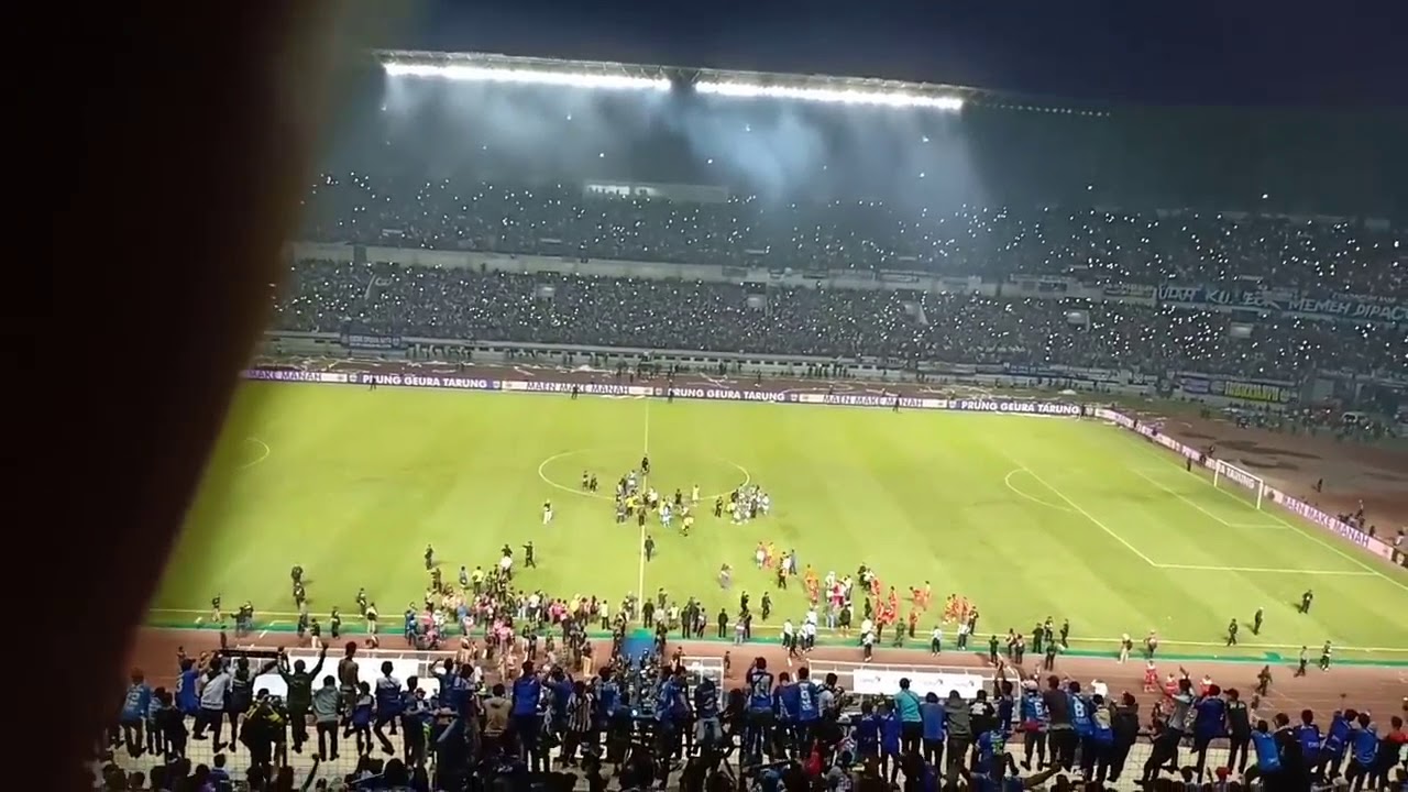 Persib vs persija #gbla # rindu nonton ðŸ˜ðŸ’™ - YouTube