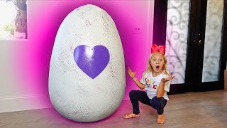 EVERLEIGH OPENS THE WORLDS BIGGEST HATCHIMALS EGG!!! You Won't Believe What's Inside!!!