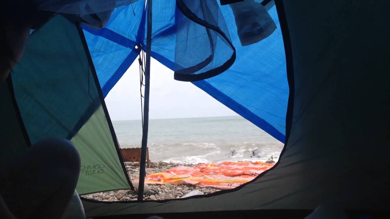 Посмотри какой вид Отдых с мамой друга в палатке у моря