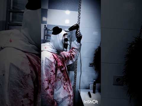 К кому на свидание собрался клоун маньяк? #моменты #фильм #сериал #бабайка #монстр #момо #страшилки