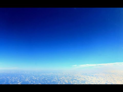 為什麼在地球上看天空是藍色的，在月球上看卻始終一片漆黑
