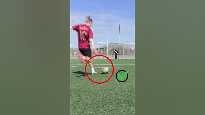как правильно бить НАКЛБОЛ #knuckleball #football