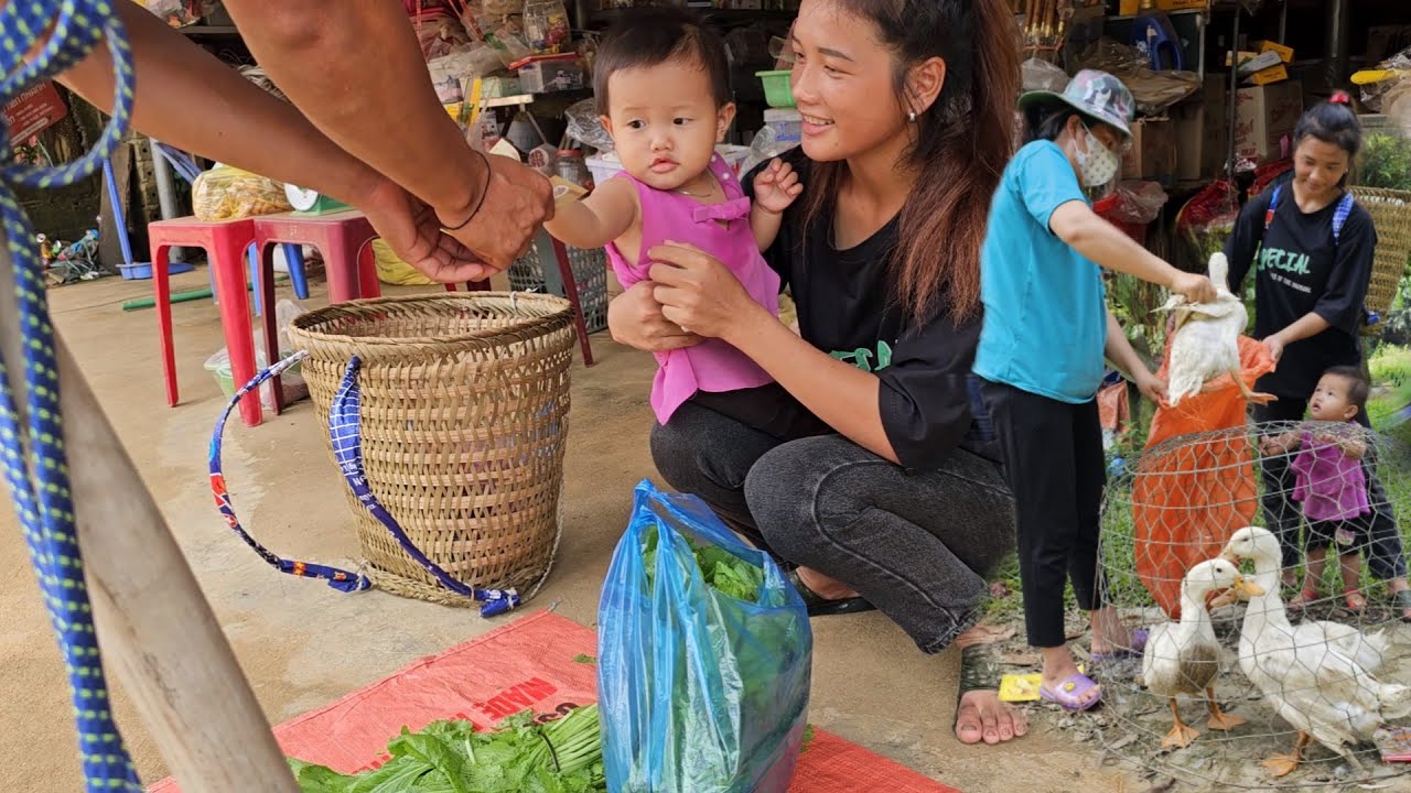 Single mother - harvests vegetables to sell at the market, Build a farm ...