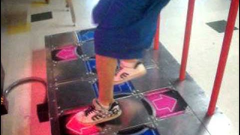 Matthew Tyler VanDyke Playing DDR on Challenge Mode