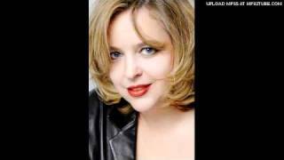Karina Gauvin sings Baïlèro (Chants d'Auvergne)