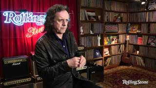 Video-Miniaturansicht von „Donovan On teaching guitar technique to Beatles“