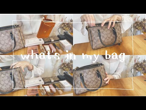 【what's in my bag】coachの鞄の中身紹介 ︎ - YouTube