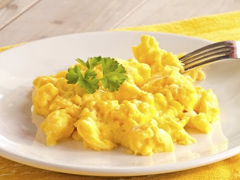 How to make scrambled egg  in your microwave
