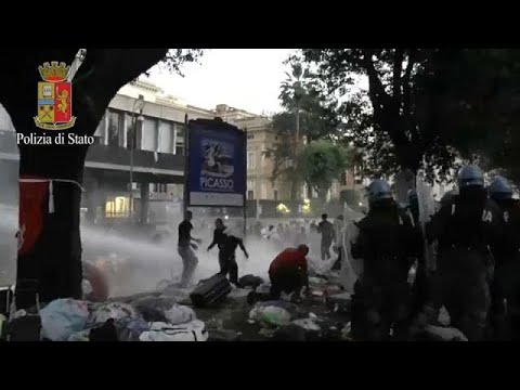 Vidéo: A Rome, La Police A Contrecarré Une Tentative D'organiser Des émeutes