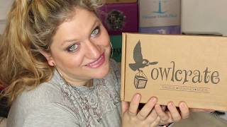 UNBOXING - Owlcrate - Ruthless Royals (August)