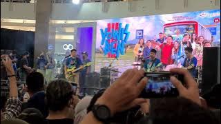 Yowis Ben - Dulur Sak Lawase LIVE at Royal Plaza