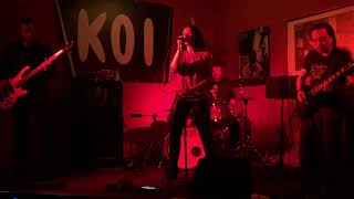 Video thumbnail of "KOI live in Altdorf - Lonely girl"