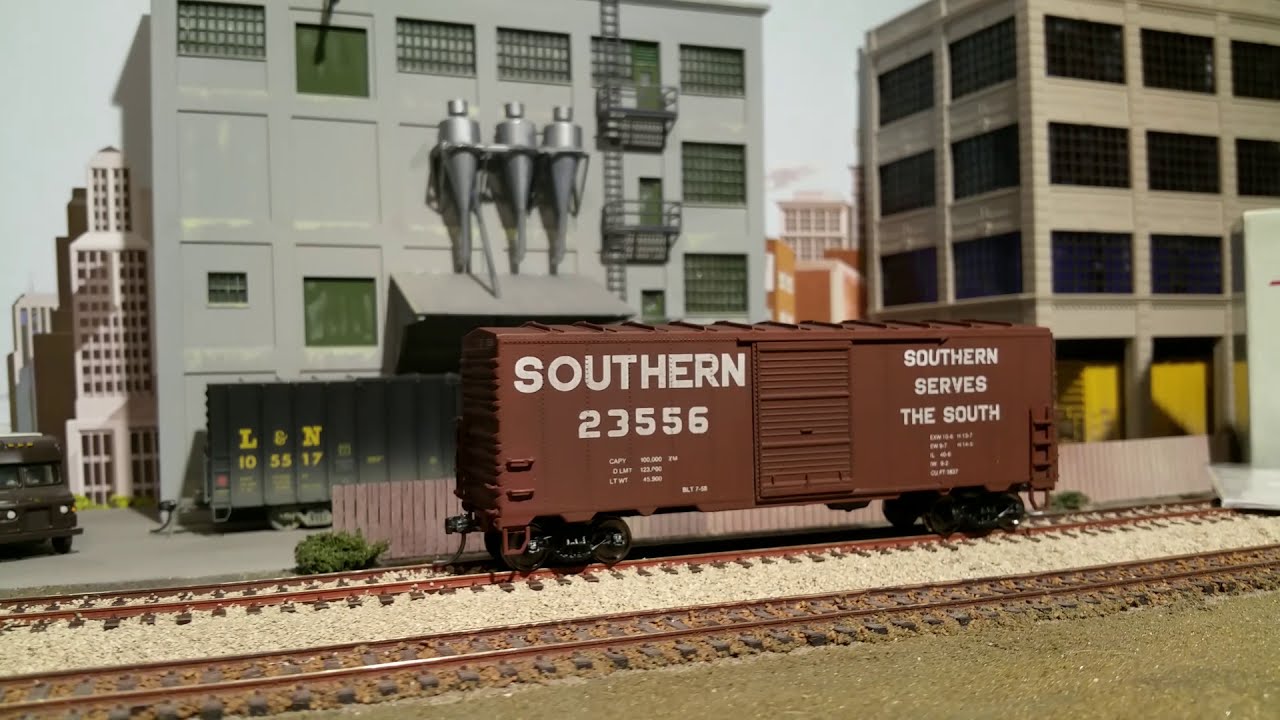 HO SCALE SOUTHERN RAILWAY AND N&W CAR PROJECTS RECENTLY COMPLETED JAN