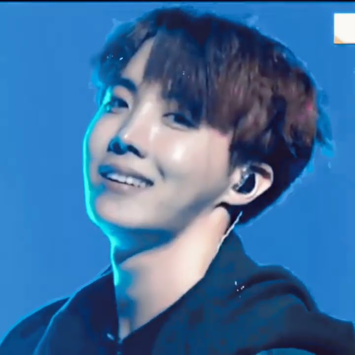 Perfect body with perfect smile #jhope #hobi #bts
