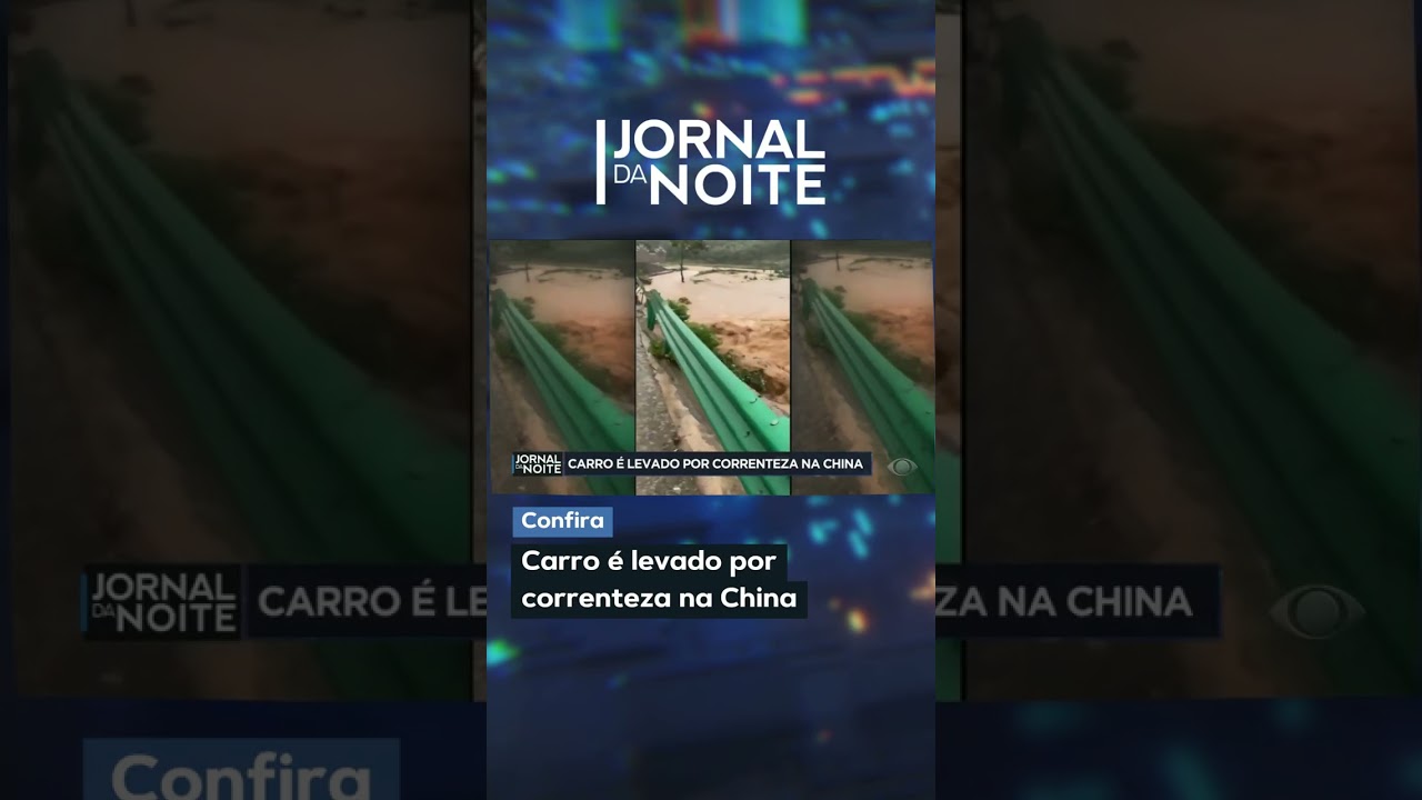 Carro é levado por correnteza na China