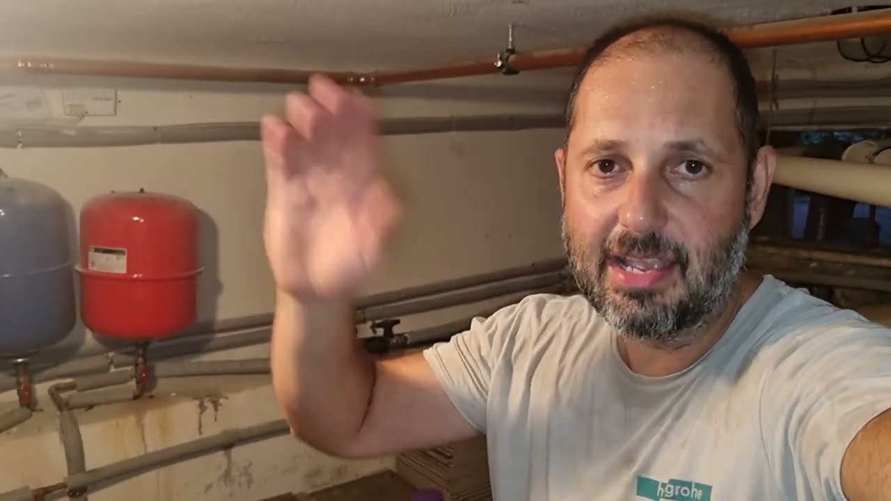 Λεβητας Φυσικου Αεριου Με Αντιληψη Αντλιας Θερμοτητας Και Δευτερευον Κυκλοφορητης.