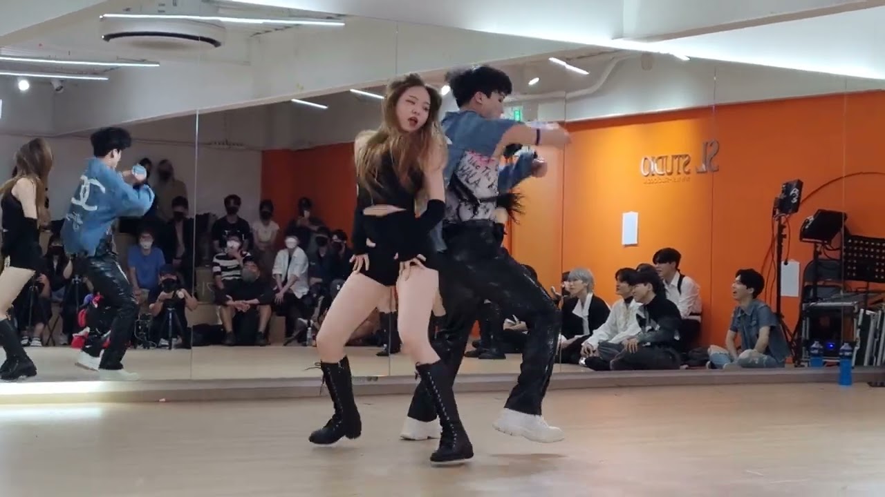 220919 강남실내버스킹 에일린(AILEEN)X화련무(HRM)_(여자)아이들((G)I-DLE-마이백(MY BAG)