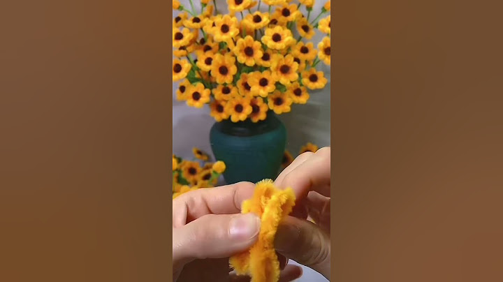 Handmade diy pipe cleaner flower#diyflowers #handmade #diy #craft #flowers #tutorial #gift #tutorial