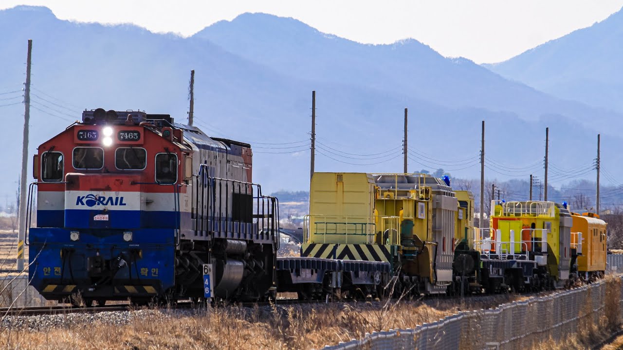 디젤기관차 7465호 견인 김천발 영주행 경북선 변압기 수송 화물열차 5912열차 ??건널목 통과 영상
