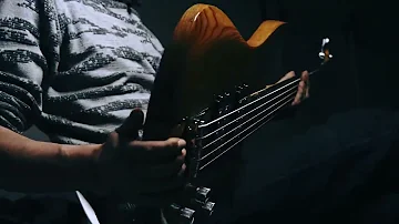 Gorillaz - Feel Good Inc. (Bass cover)