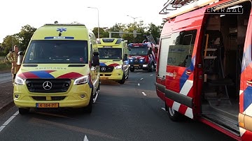 Auto vliegt uit de bocht en beland ondersteboven in sloot