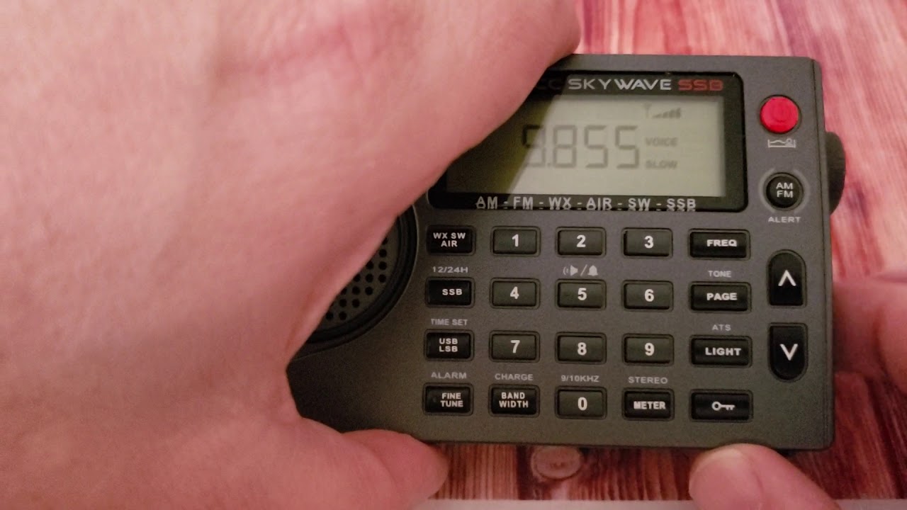 C Crane CCSKYWAVESSB VS XHDATA D808 Radio Japan 9855 kHz Shortwave test on telescopic antenna