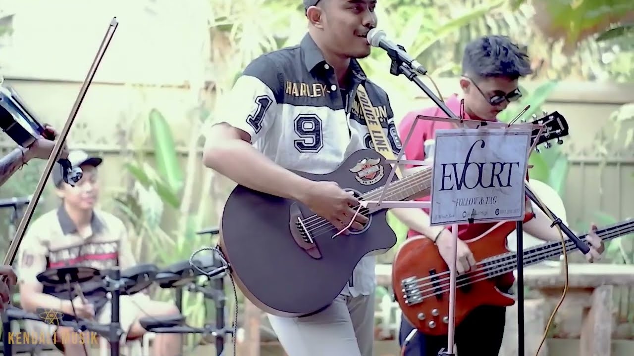 Evourt - Medley ikan dalam kolam, Kopi Dangdut, Seperti Mati Lampu, Ojo Dibandingke \u0026 Ini Rindu