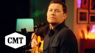 Scotty McCreery Performs “Damn Strait” | CMT Stages screenshot 1