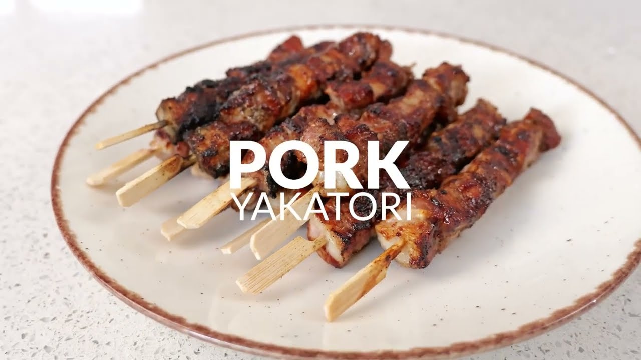 Brochettes de poitrine de porc sur gril konro Kasai