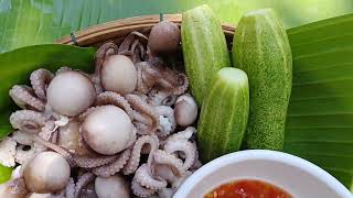 មឹកស្រុះទឹកដូងងាយៗរសជាតិឆ្ងាញ់ ( Khmer food )