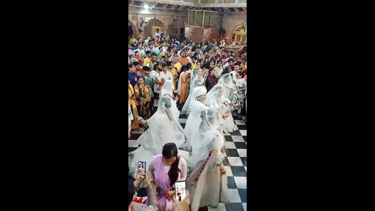      vrindavan  radhavallabh  temple  shorts  sharadpoornima  ras