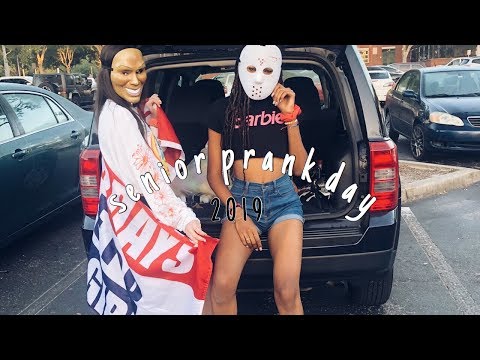 senior-prank-day-vlog