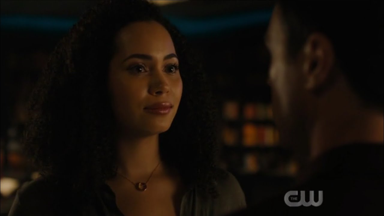 Charmed Reboot 2x02 Macy and Harry All I need is a look. YouTube