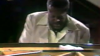 Here's That Rainy Day  Oscar Peterson with NHØP (1979)