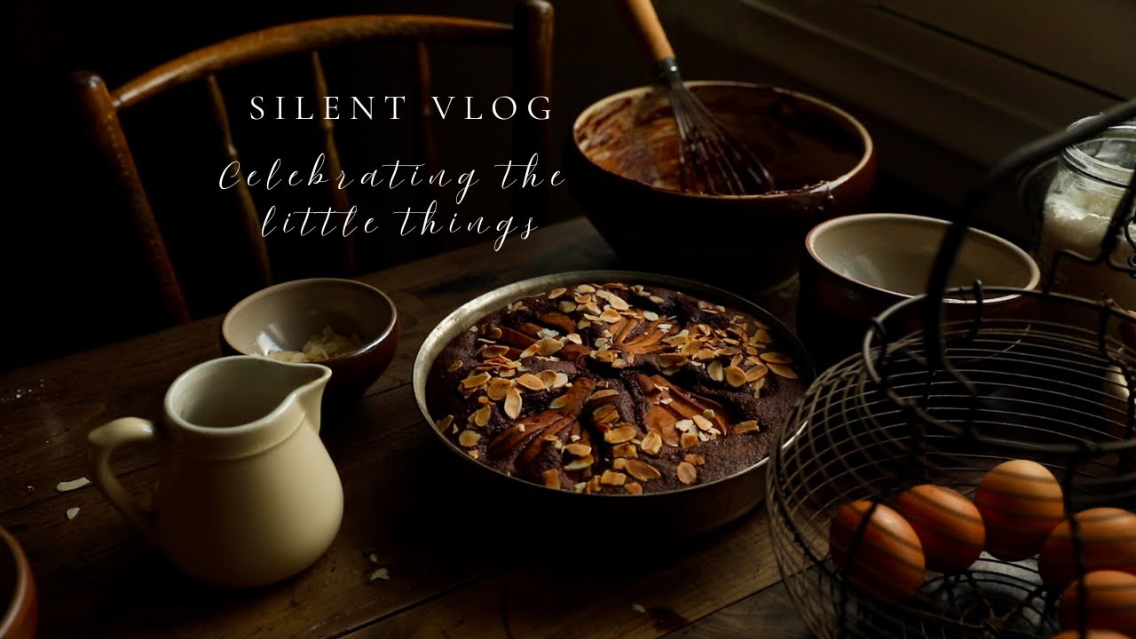 Неспешная жизнь во французской глубинке, празднование мелочей, выпечка шоколадного грушевого торта