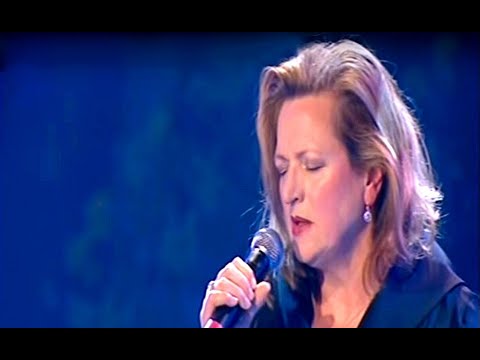 Barbara Dickson - Eleanor Rigby (Live - 2009)