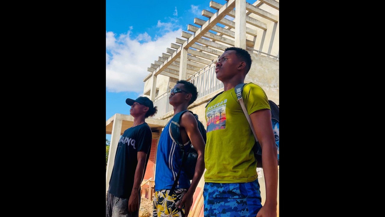 NY TANORA AMIZAO RAHA OHATRA KA NANDEHA NANAO GUERRE MONDIALE ! - Alvin Le Comedien