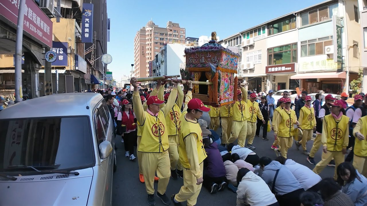 人山人海！鑽轎底信眾綿綿好幾公里之長！「山邊媽祖」友宮交流贊境台中賜福活動