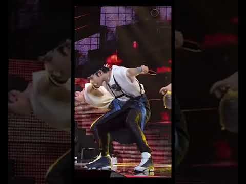 [스트레이 키즈] Han Jisung falling on stage