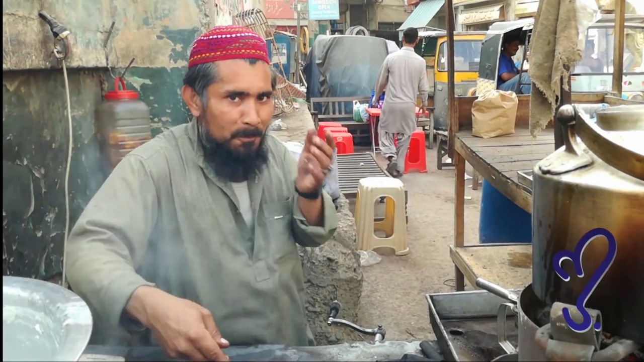 Chai Wala (tea) Street Food Of Karachi, Pakistan. YouTube